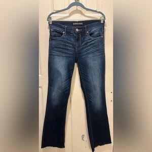 Express Mia Mid-Rise Boot Cut Jeans with frayed hem. Size‎ 6R